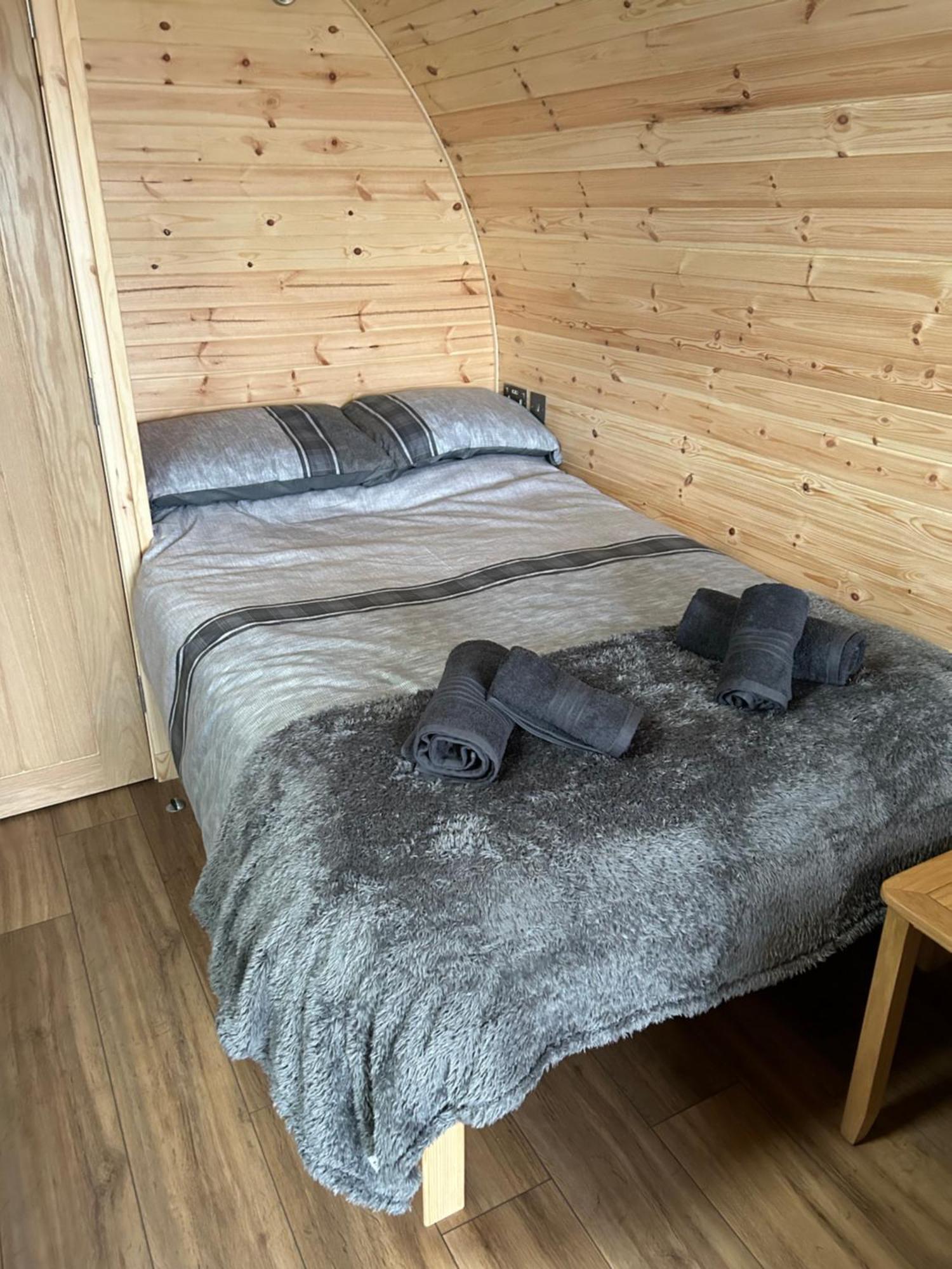 Kelleys Pod * Berneray