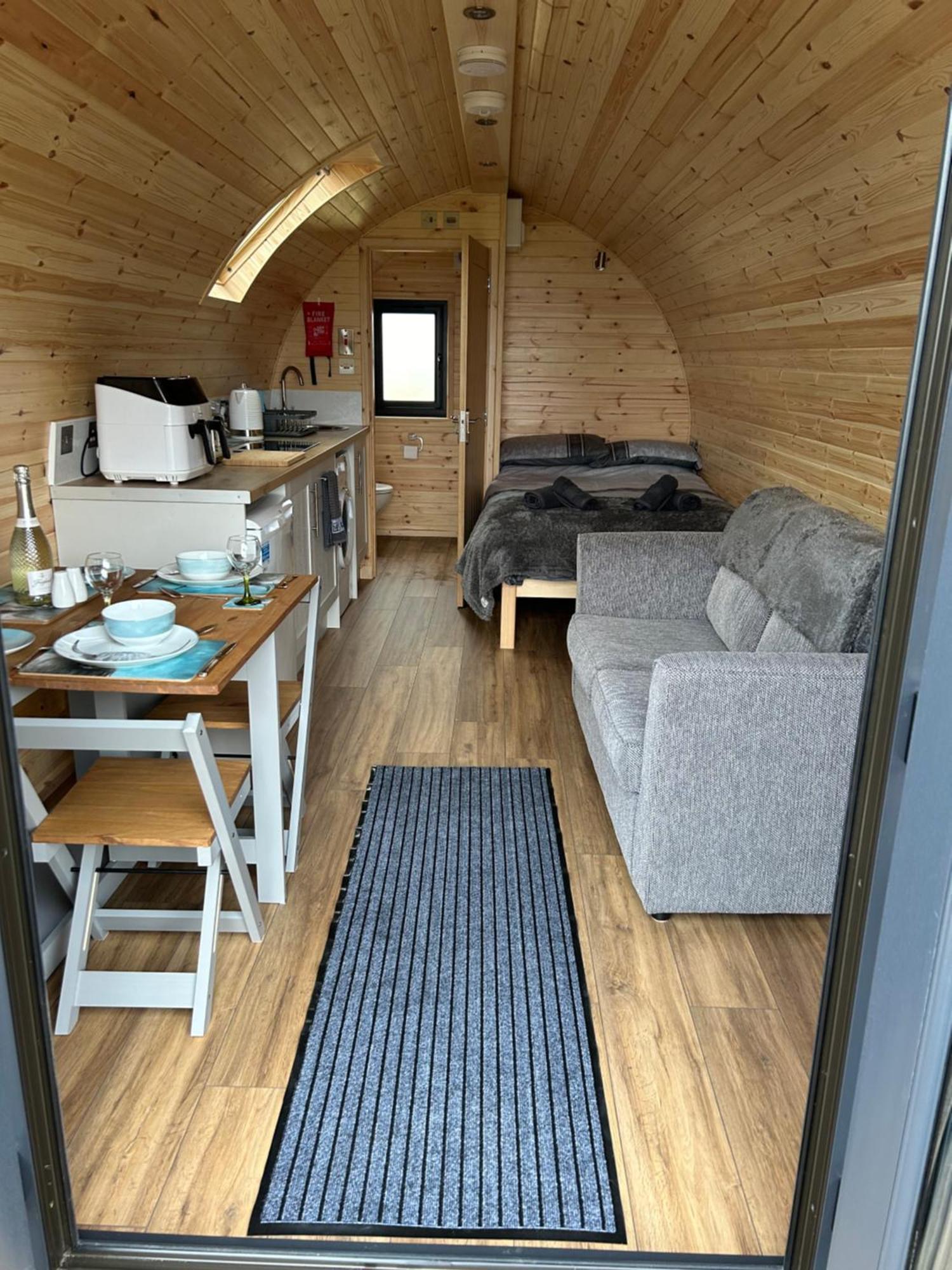 Kelleys Pod Berneray